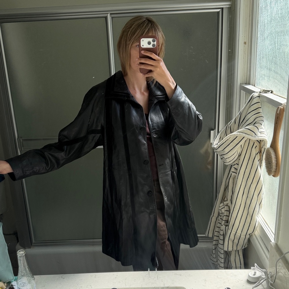 Women's Vintage Black Leather Jacket